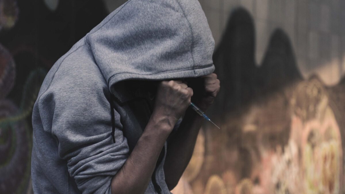 Drogas: repressão não resolve?