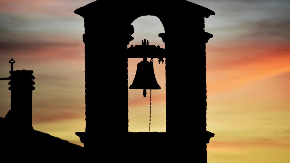 Por quem os sinos dobram?