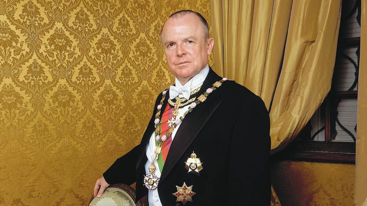 Qual é o papel de um monarca?