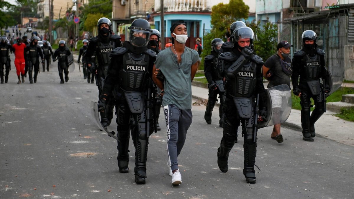 Cuba em números negros: a ilha fecha fevereiro com 1.150 presos políticos