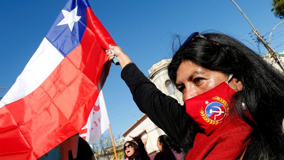 Partido Comunista Chileno entra em colapso com a queda em desgraça de seus principais líderes