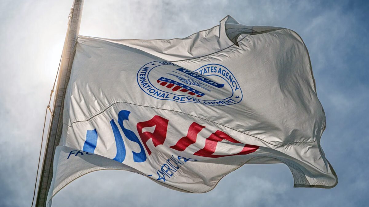 Corte de 83% na USAID: apenas cerca de 1.000 dos 6.200 contratos serão financiados