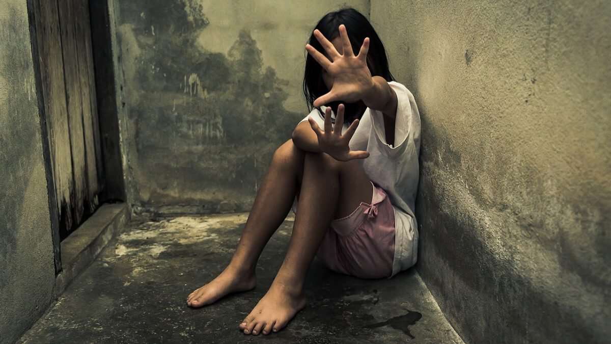 Um crime que prospera nas sombras: Exploração sexual infantil aumenta 68% no Chile