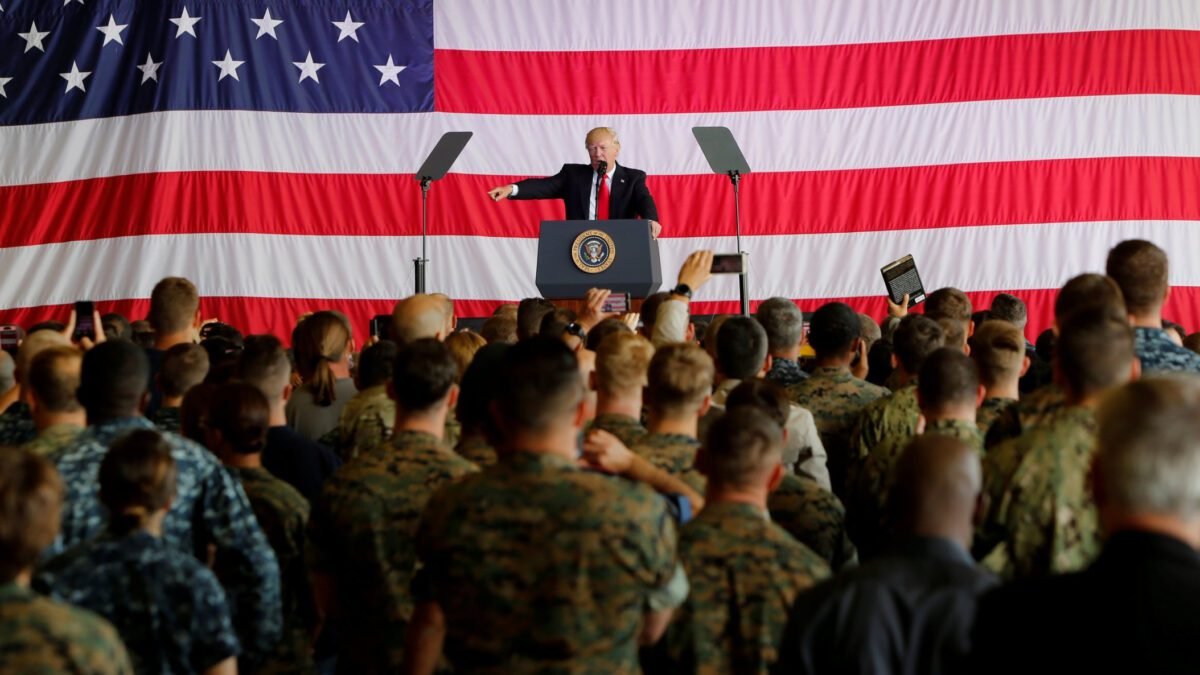 Trump afirma que os Estados Unidos moveram “muitas tropas” para o Panamá