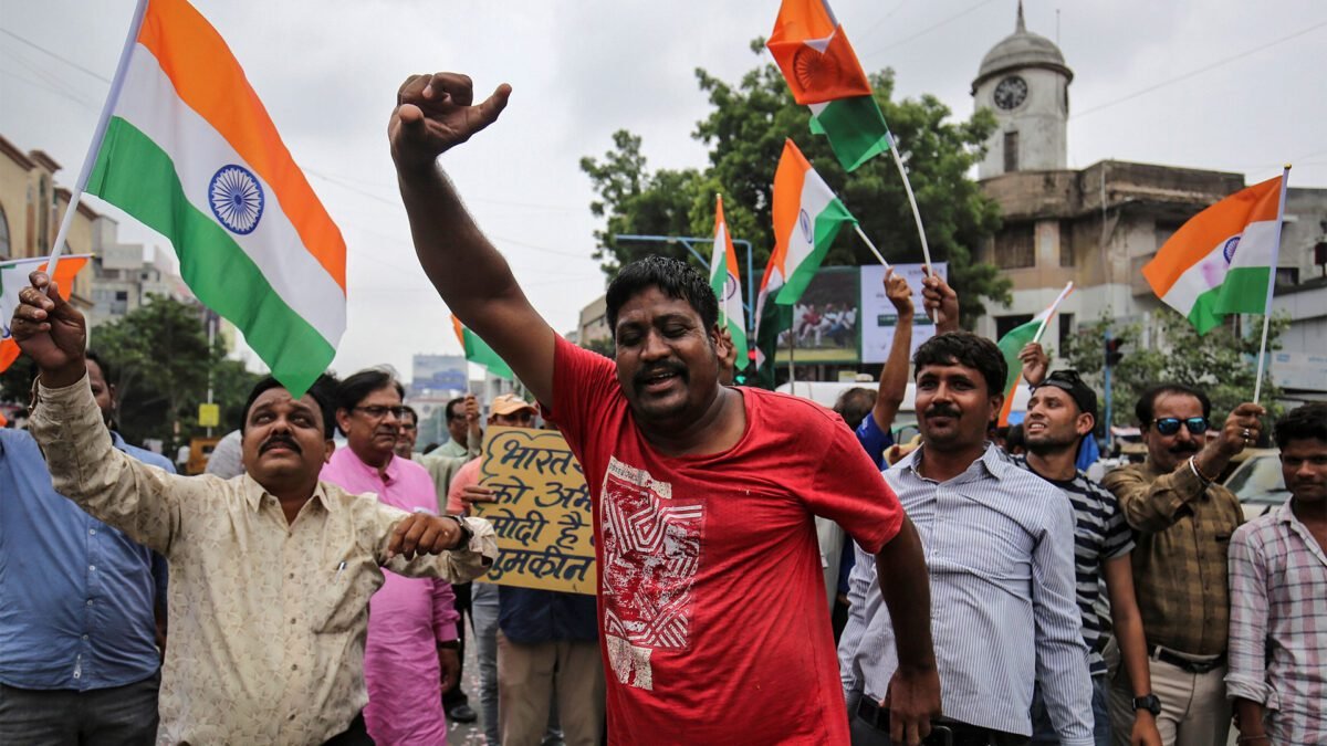 Exercícios navais e suspensões de vistos: tensões entre Índia e Paquistão aumentam