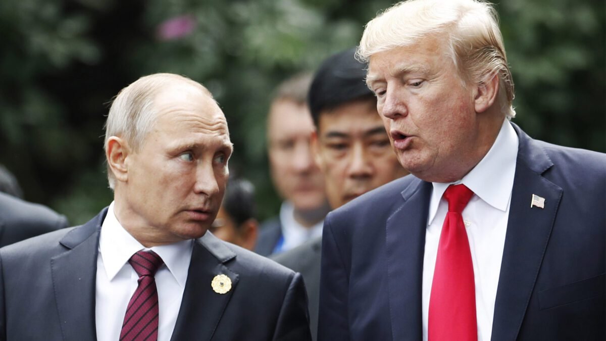 Trump adverte Putin que ele está “brincando com fogo” ao atacar a Ucrânia