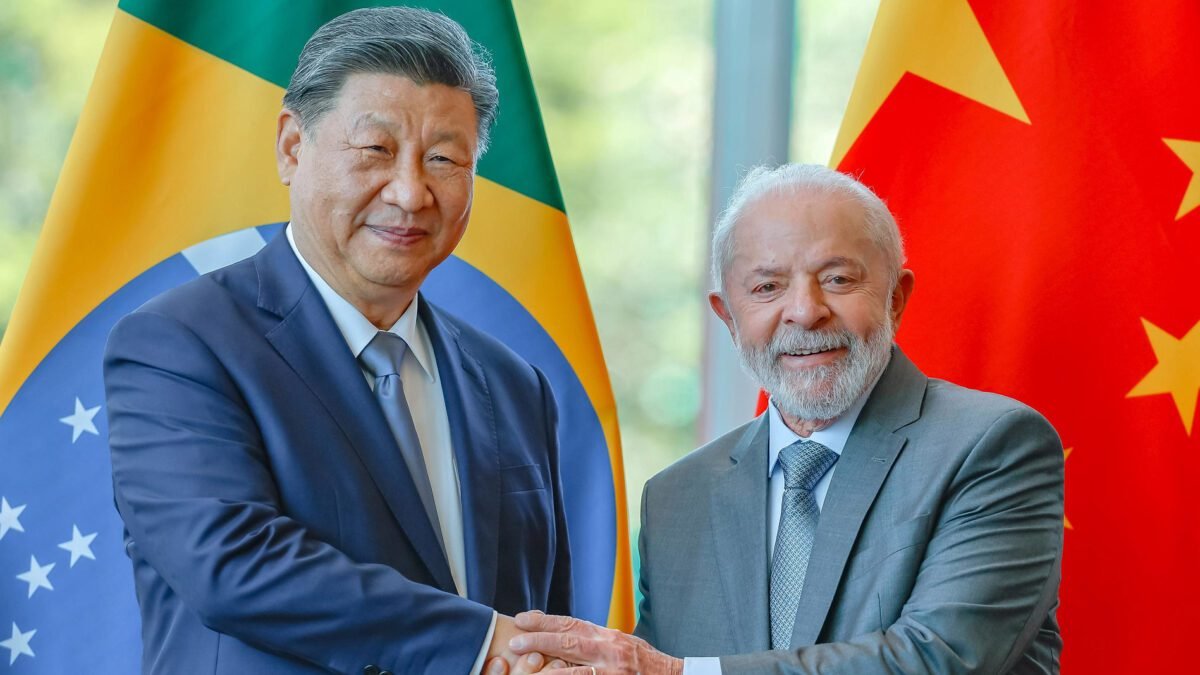 China usa a CELAC para prender Lula, Petro e Boric em meio à guerra comercial