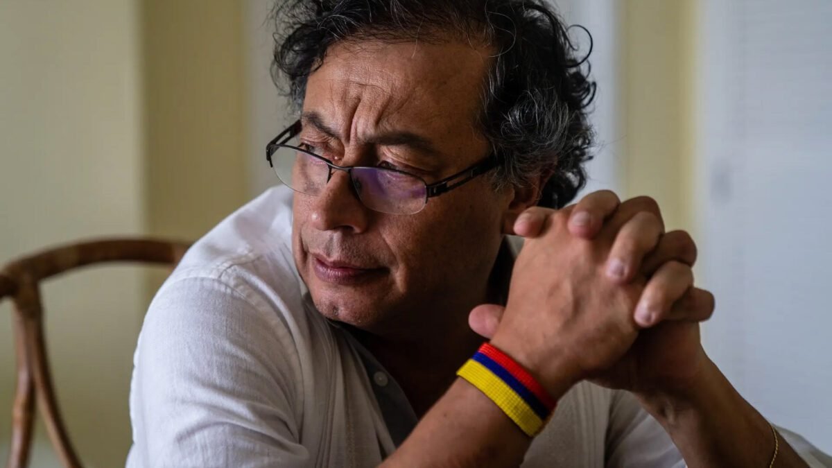 Petro está sendo denunciado perante o Tribunal Penal Internacional por “dar poder” a terroristas