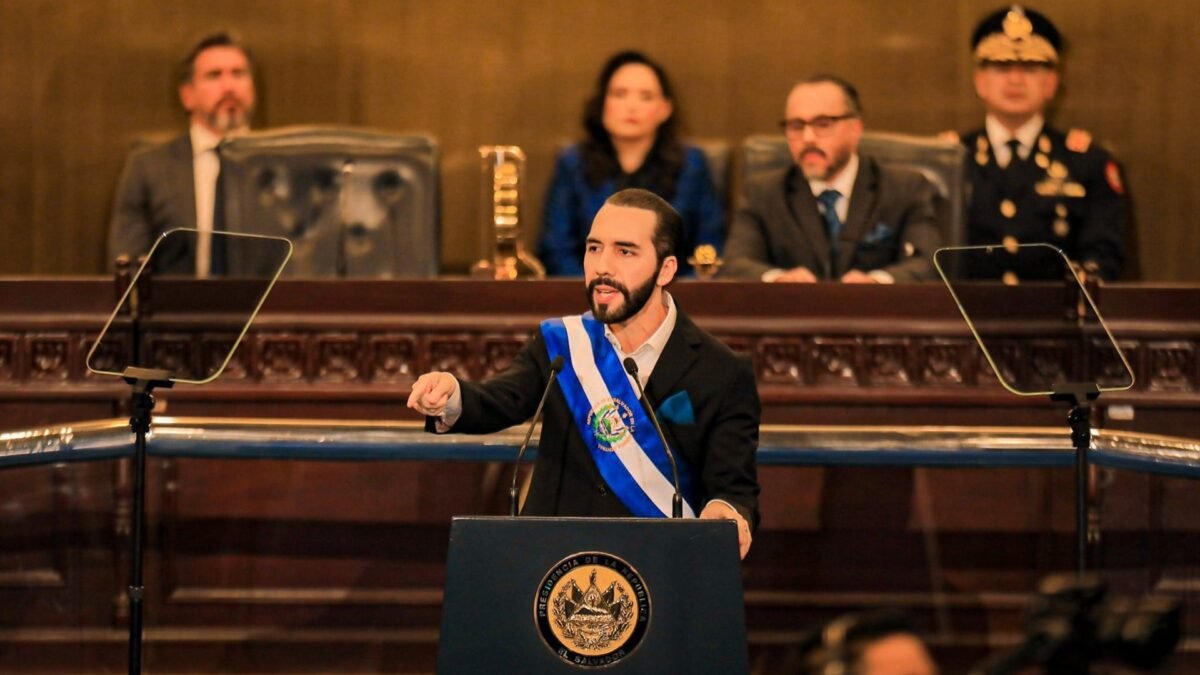 El Salvador segue caminho da Venezuela: reeleição por tempo indeterminado é aprovada