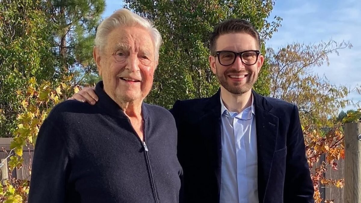 Trump sugere prender George Soros e seu filho para que eles “parem de destruir a América”