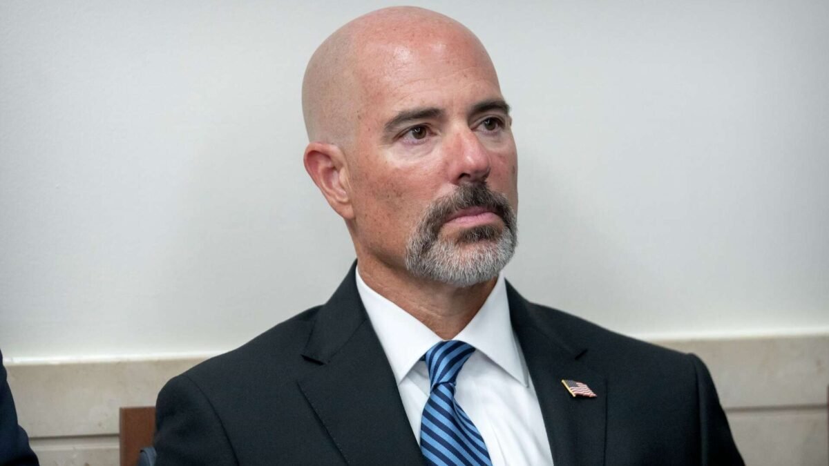 Diretor da Agência Antidrogas dos EUA (DEA) acusa o regime de Maduro de colaborar com o ELN para enviar drogas aos EUA