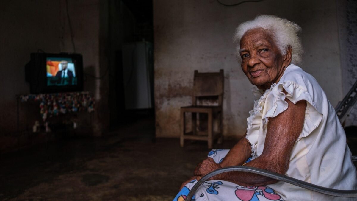 Os luxos aberrantes da ditadura cubana: 18 bilhões de dólares debaixo do colchão e comida importada dos EUA