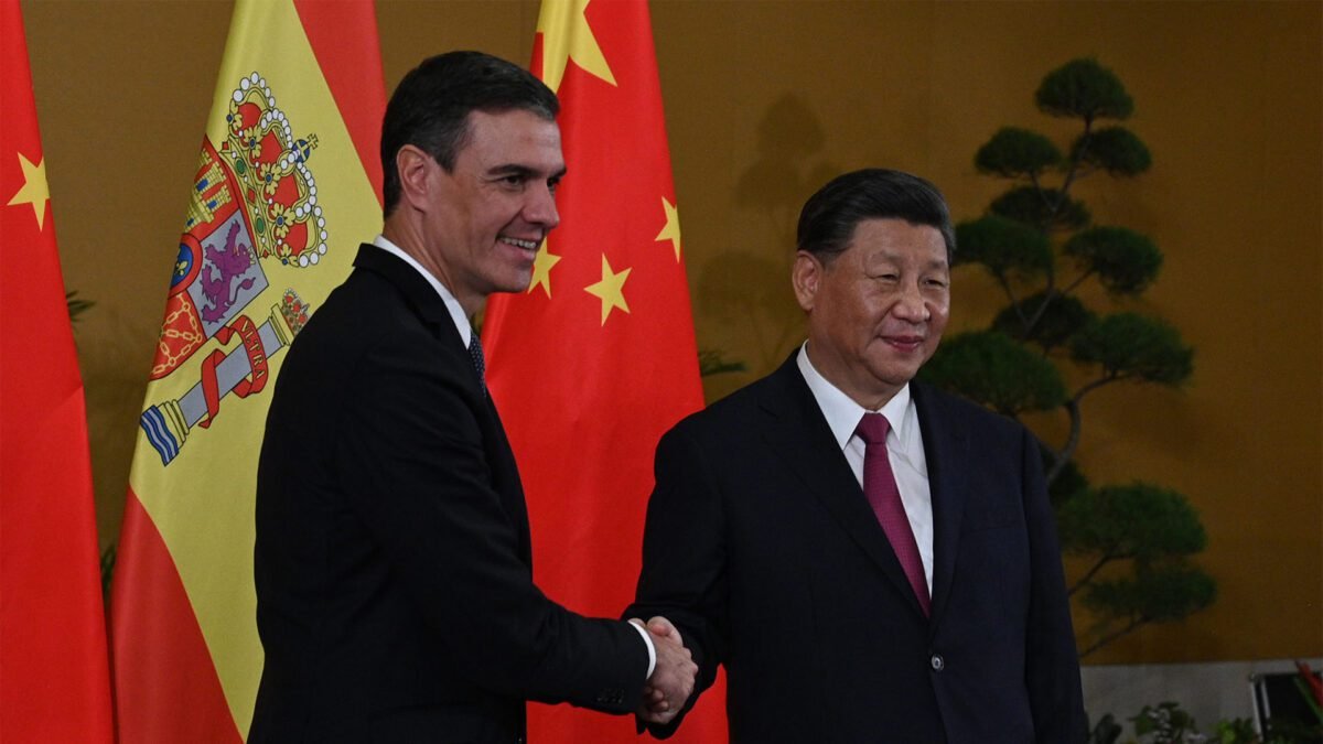 Sánchez cumpre sua promessa de entregar a Espanha à espionagem chinesa com a Huawei