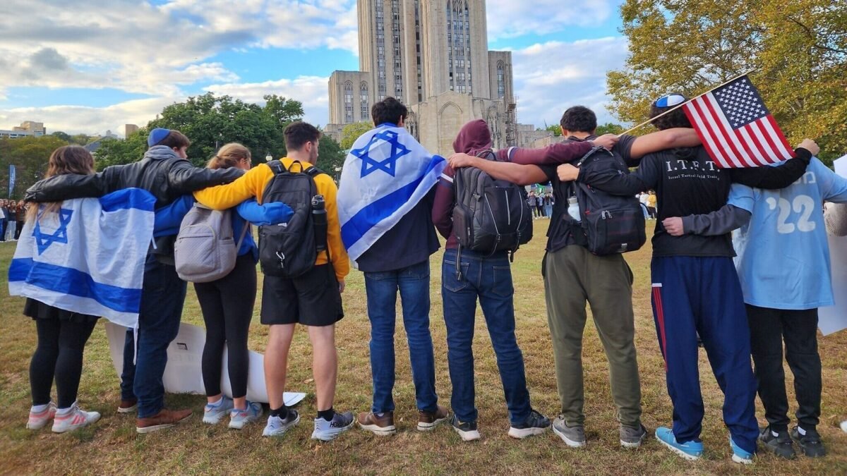 78% dos estudantes judeus escondem sua identidade religiosa em universidades ao redor do mundo