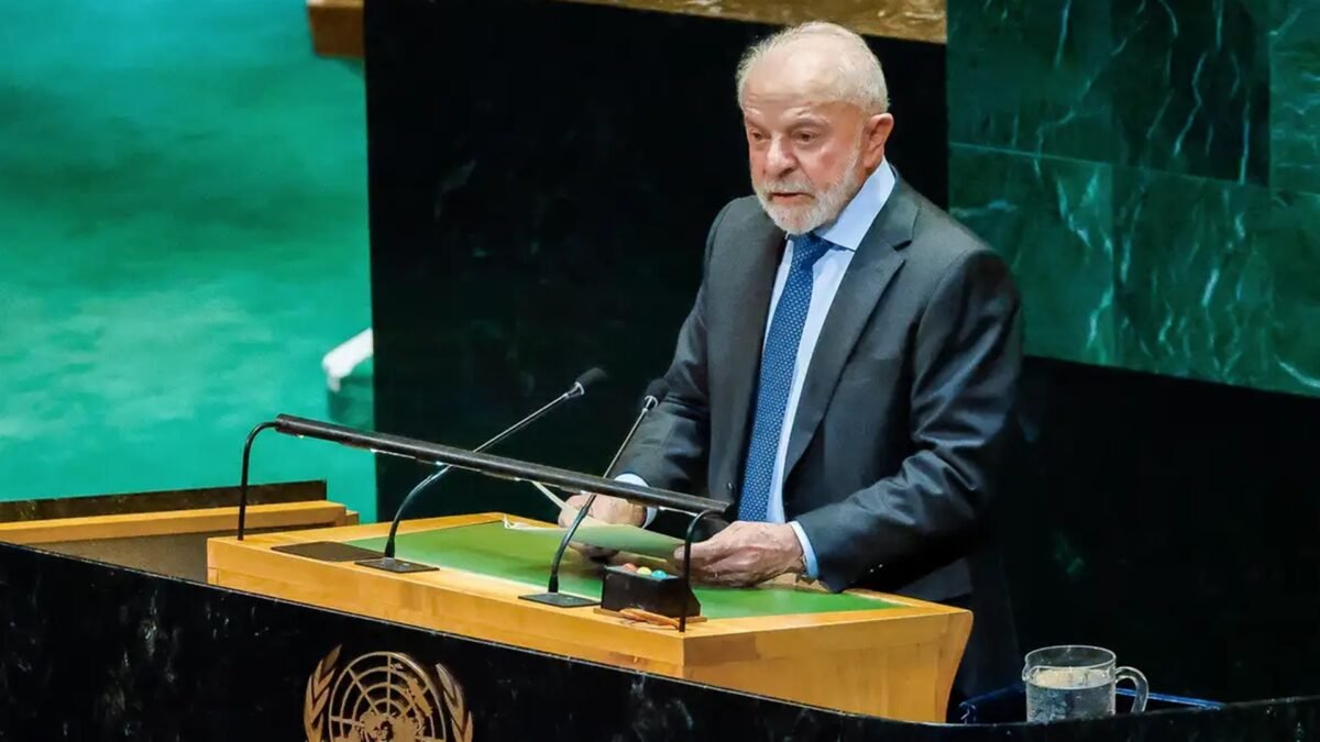 Lula acusa EUA de realizar “execuções extrajudiciais” em barcos no Caribe