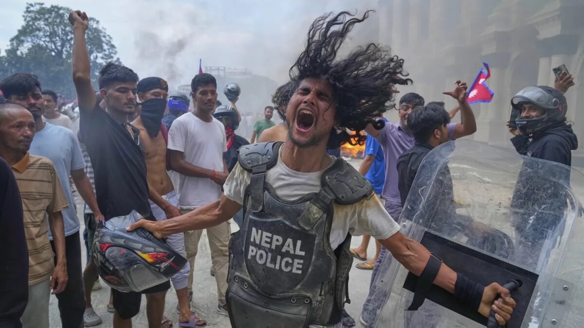 Principais conclusões: como uma revolta juvenil derrubou o governo comunista do Nepal em 24 horas