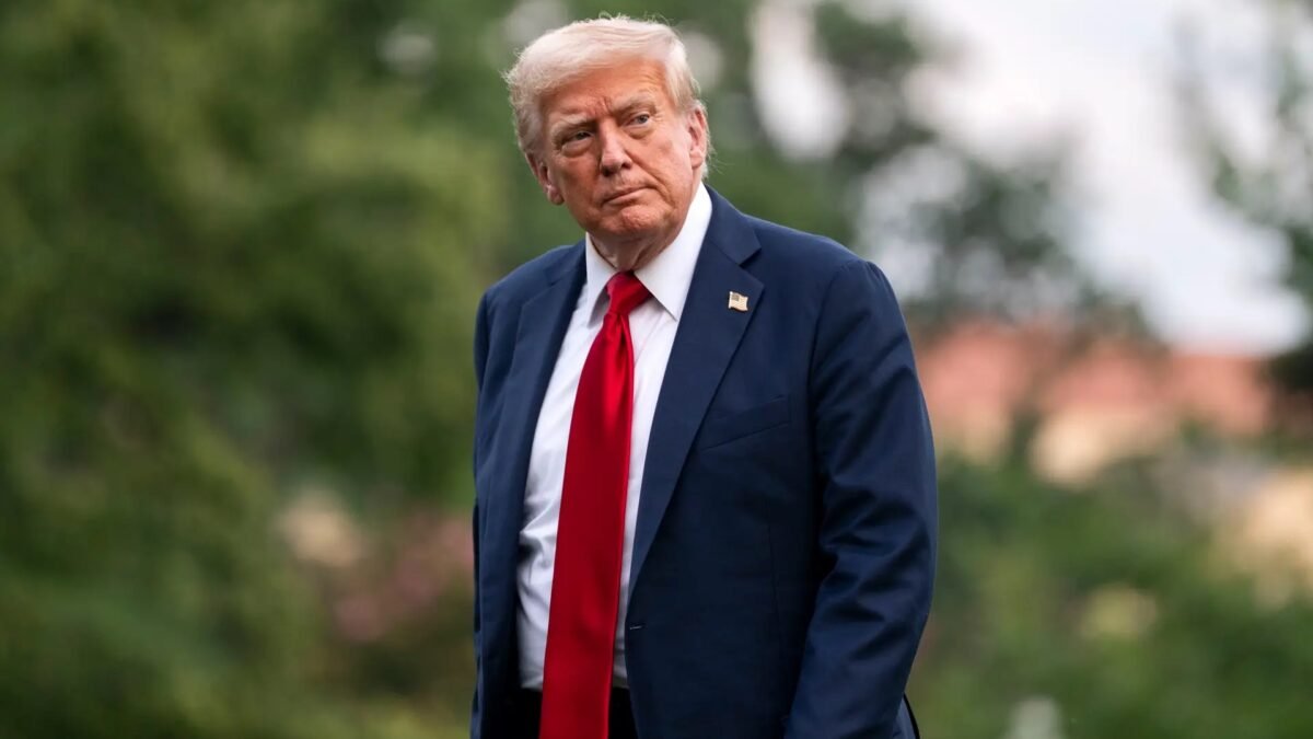 EUA atacam um terceiro barco com drogas no mar do Caribe, informou Trump