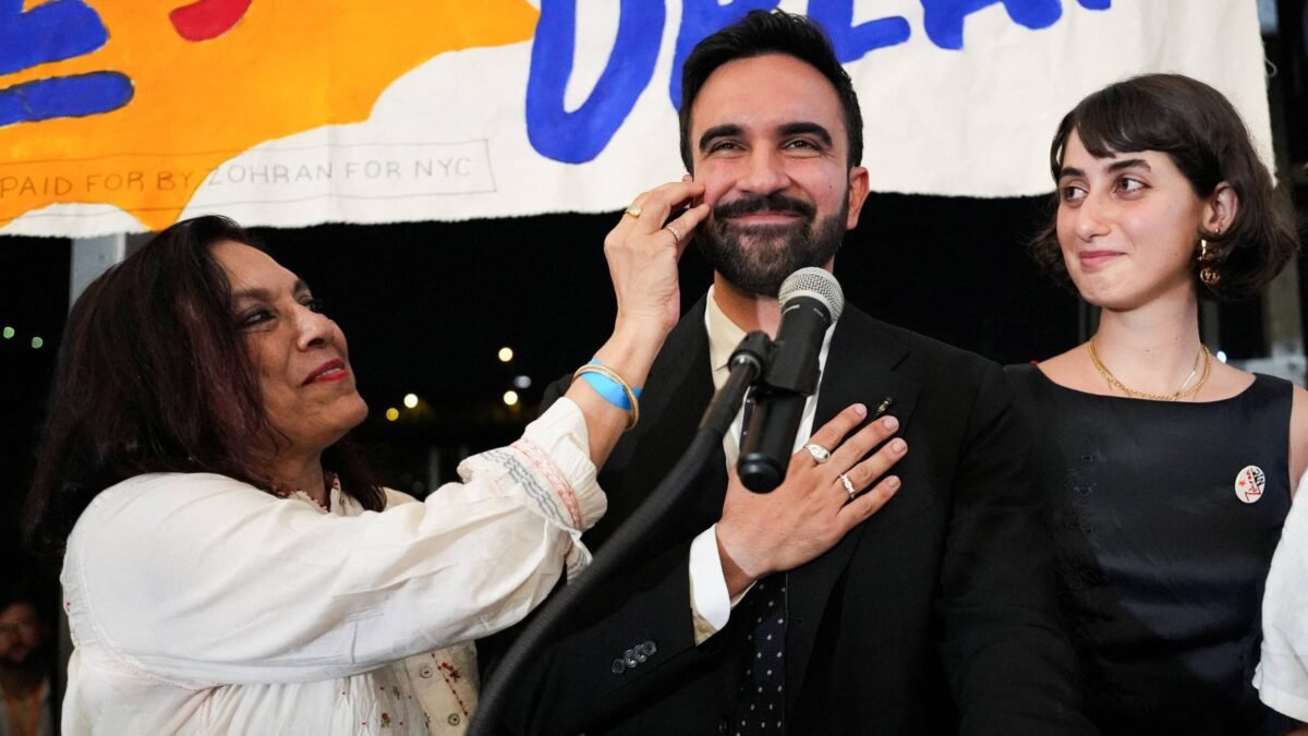 Mãe de Zohran Mamdani envolvida em escândalo por receber dinheiro do Catar para produção de filmes