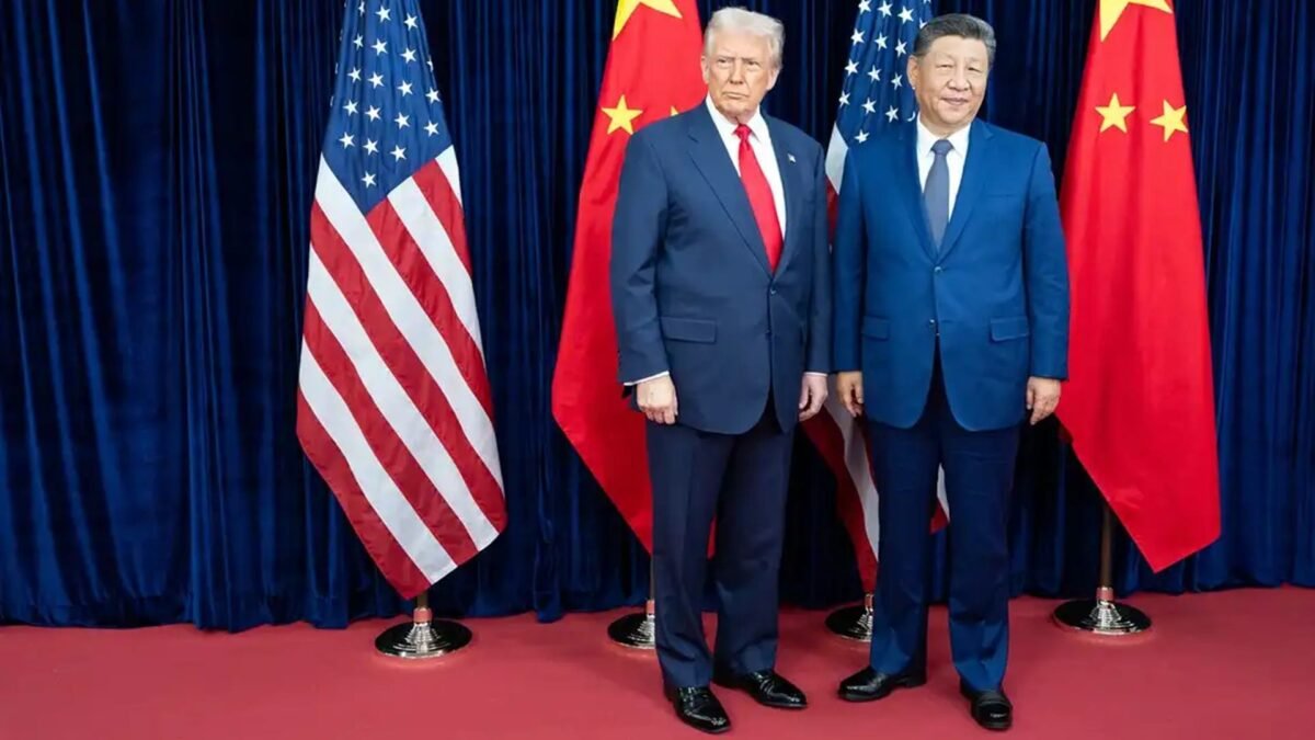 China e EUA suspendem tarifas portuárias mútuas por um ano após reunião entre Xi e Trump