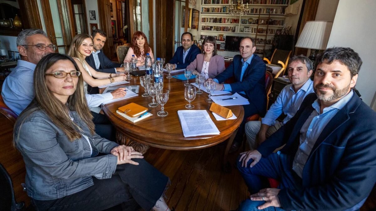 Justiça diz a Cristina Kirchner que um bunker político não é prisão domiciliar