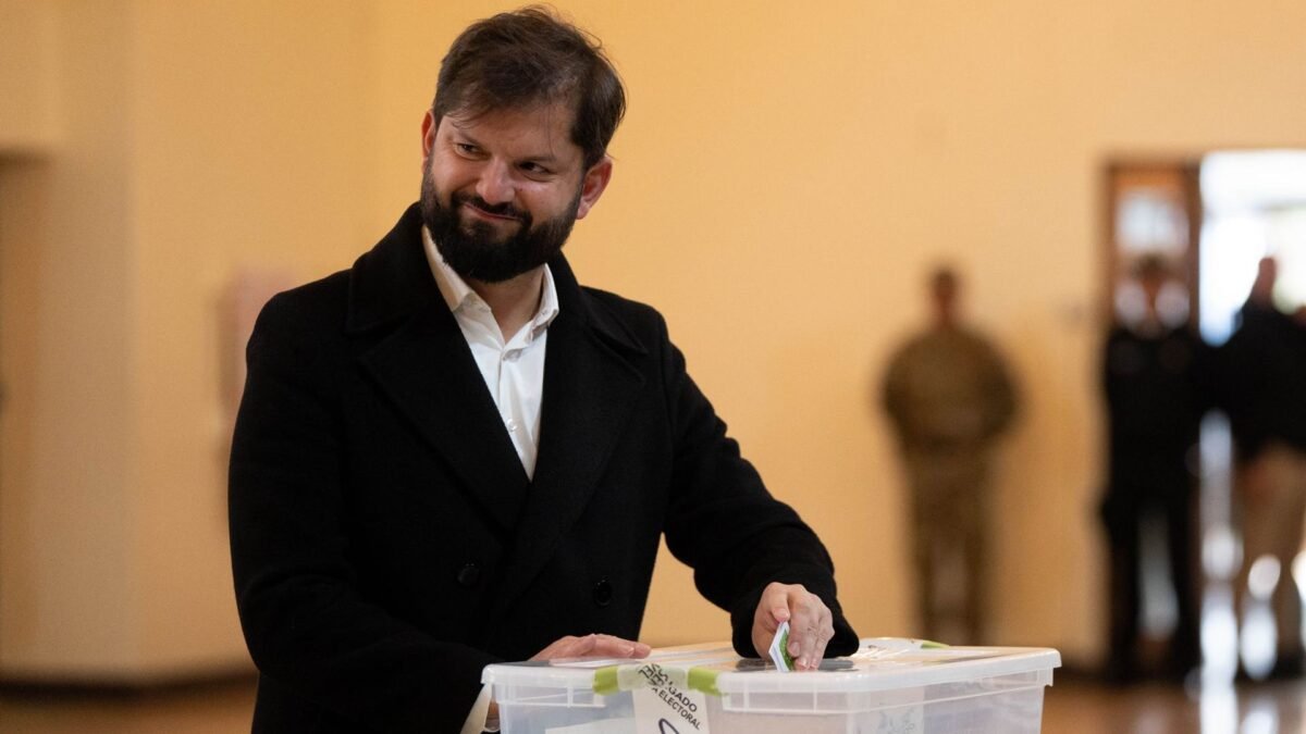 Boric complica a reestruturação estatal de Kast e impede a saída de seus operadores políticos