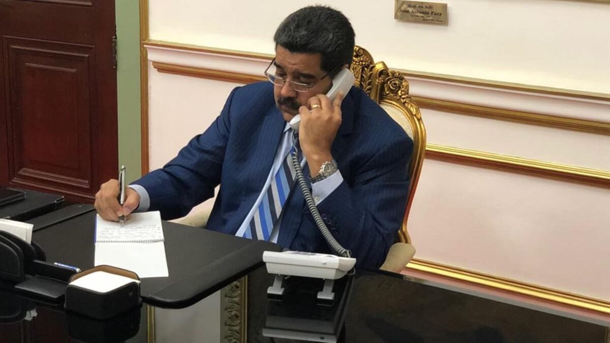 Segundo o jornal The Telegraph, Maduro pediu 200 milhões de dólares para fugir do país em uma ligação telefônica com Trump