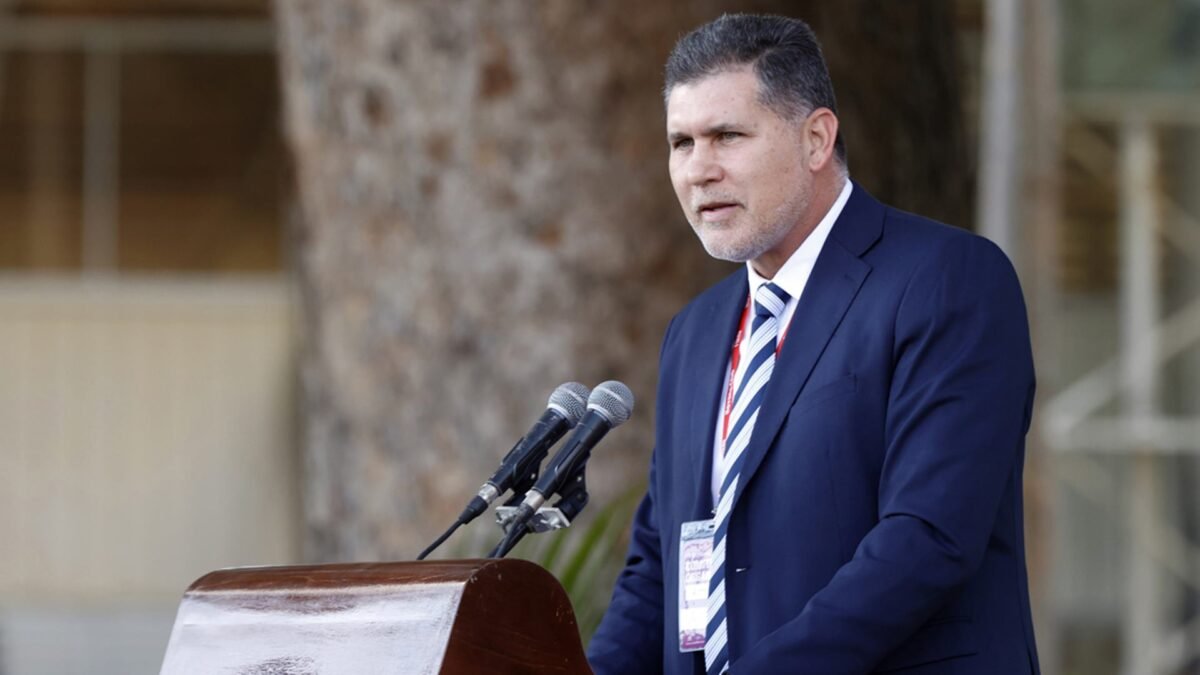 Sobrinho de Fidel Castro está sendo preparado para assumir o poder em Cuba