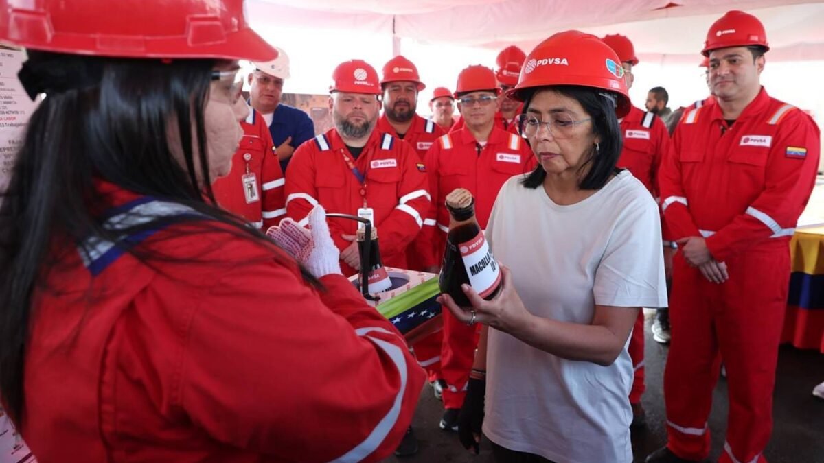Delcy Rodríguez entregará entre 30 e 50 milhões de barris aos EUA, garante Trump