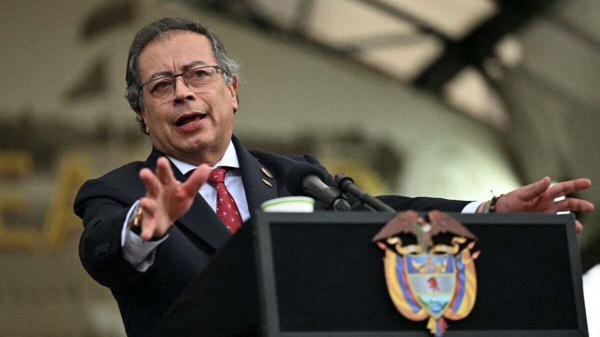 Petro ameaça Trump de pegar em armas novamente, como nos seus tempos de guerrilheiro