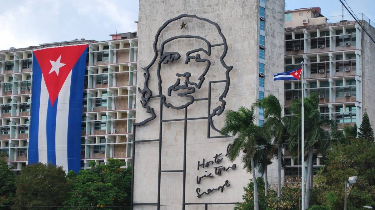 O continente precisa se livrar urgentemente do regime cubano, e Trump é a única opção