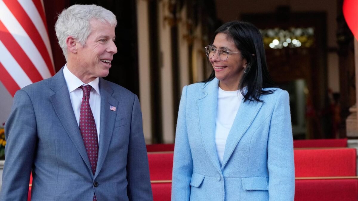 Secretário de Energia de Trump em Caracas: “Queremos libertar o povo venezuelano e a economia”