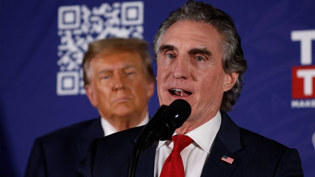 Secretário do Interior dos EUA chega à Venezuela para avaliar o setor minerador