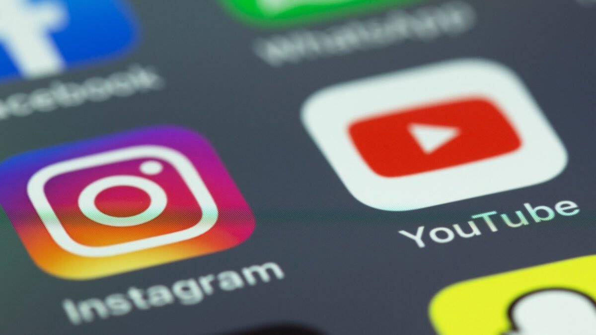 Meta e YouTube pagarão três milhões de dólares por causarem vício em redes sociais
