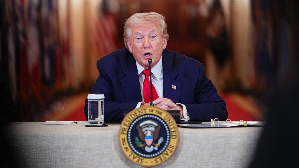 EUA destrói 10 navios minadores iranianos no estreito de Ormuz