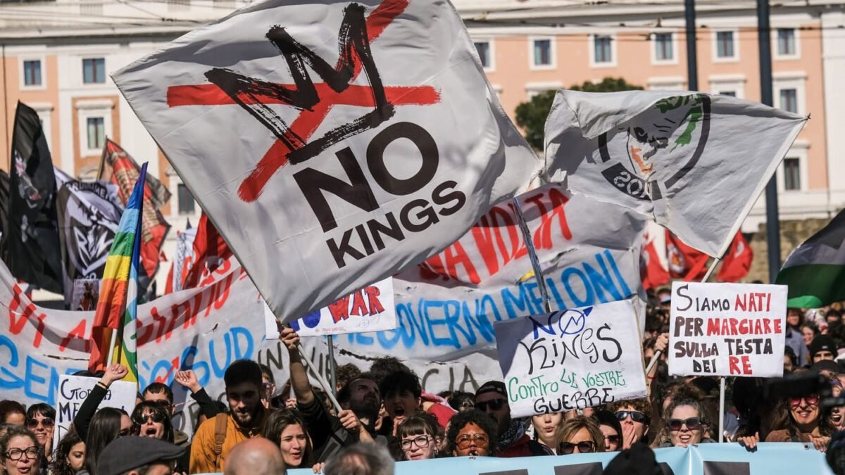 Os protestos “Sem Reis” escondem uma rede de organizações financiadas com 3 bilhões de dólares