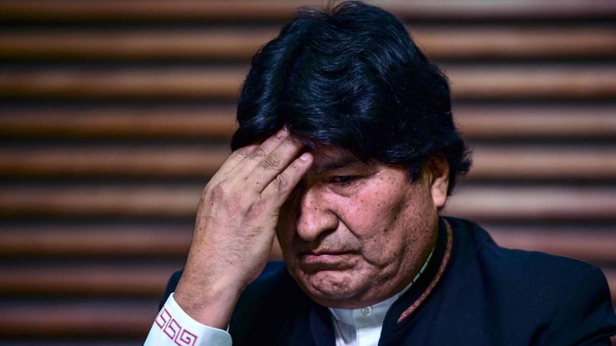 Evo Morales tem sua prisão decretada por estar foragido da justiça, acusado de tráfico de pessoas