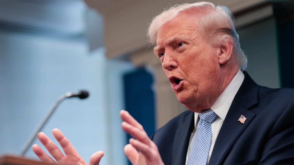 Trump acusa o Irã de um ataque fracassado contra três navios e ameaça aumentar a força militar