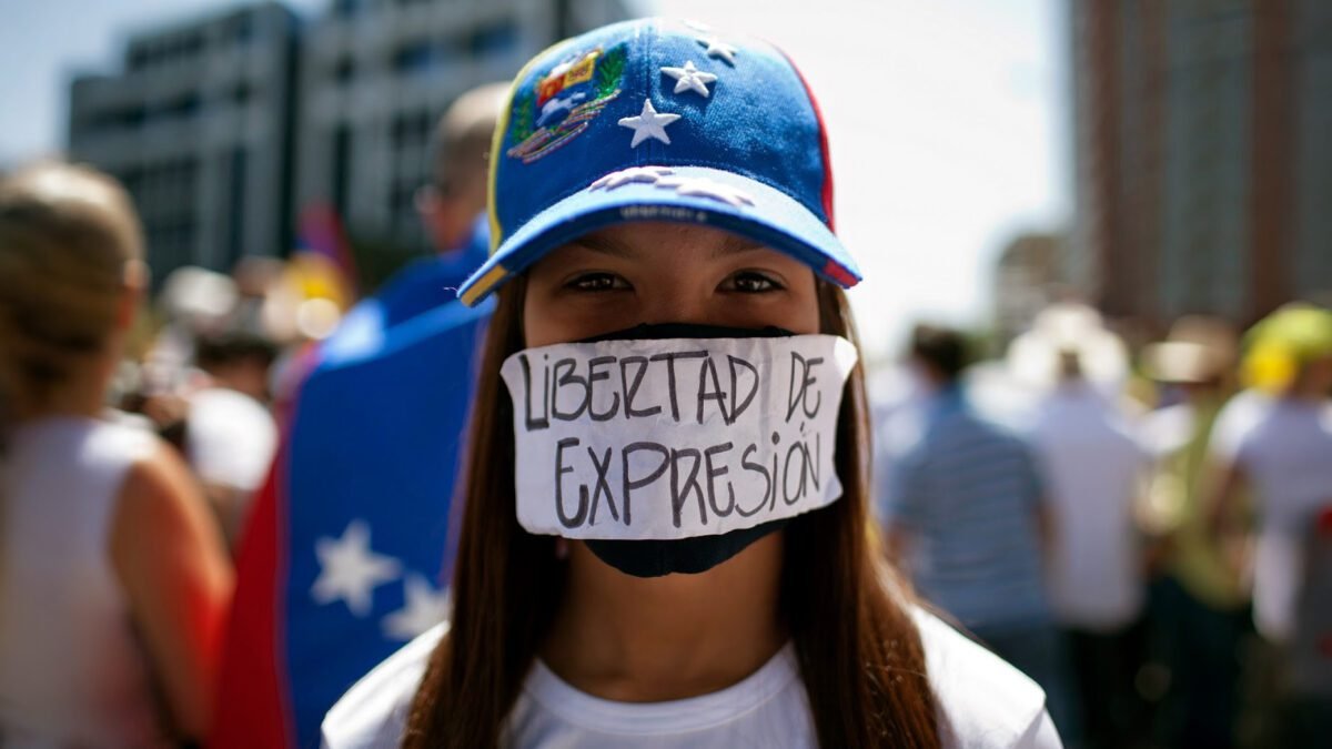 “A perseguição a jornalistas não cessou na Venezuela”, alerta instituto
