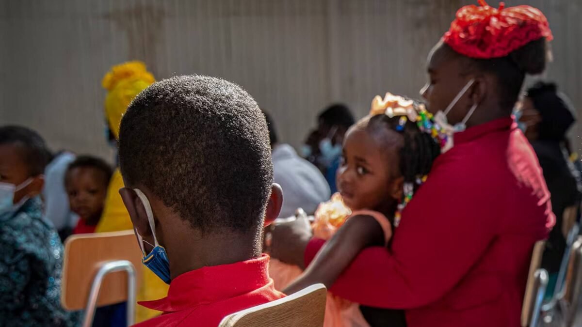 A chegada de mais de 6.700 menores haitianos sem documentos ao Chile reforça as suspeitas de tráfico de pessoas