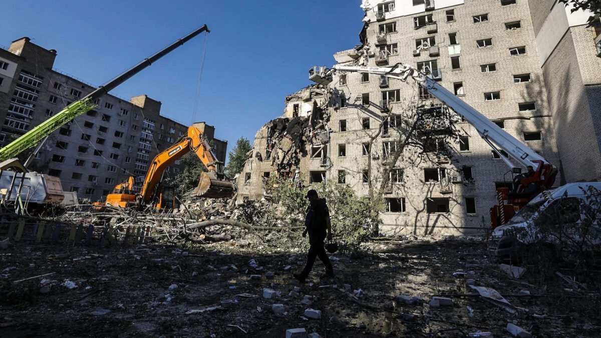 Ataque russo de grandes proporções deixou 20 mortos em Kiev e confirmou a vulnerabilidade do país a mísseis balísticos